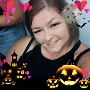 Meet your Posher, Kelley